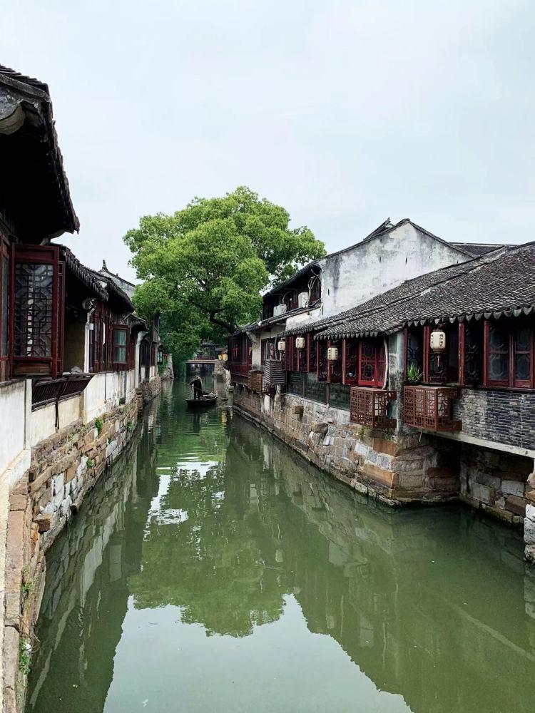 浦东新区重磅利好发酵，上海本地股集体爆发！上海临港涨逾6%，地产ETF(159707)强劲拉升2%